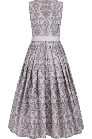 Fliederfarbenes Kleid mit elegantem Muster und ausgestelltem Rock.