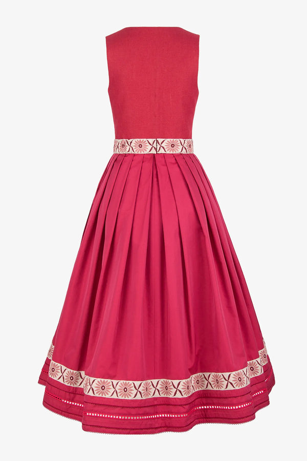 Dirndl mit Leinenoberteil 02