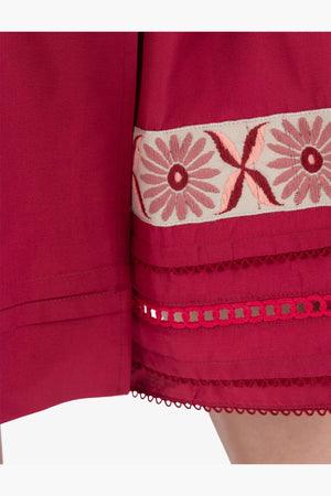 Dirndl mit Leinenoberteil 08