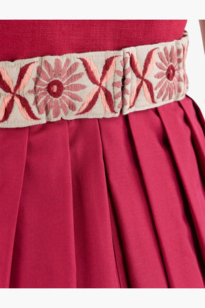 Dirndl mit Leinenoberteil 09