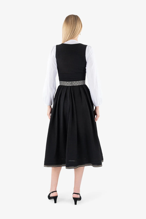 Dirndl mit Boho-Schürze 05