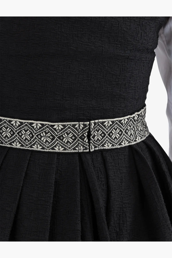 Dirndl mit Boho-Schürze 09