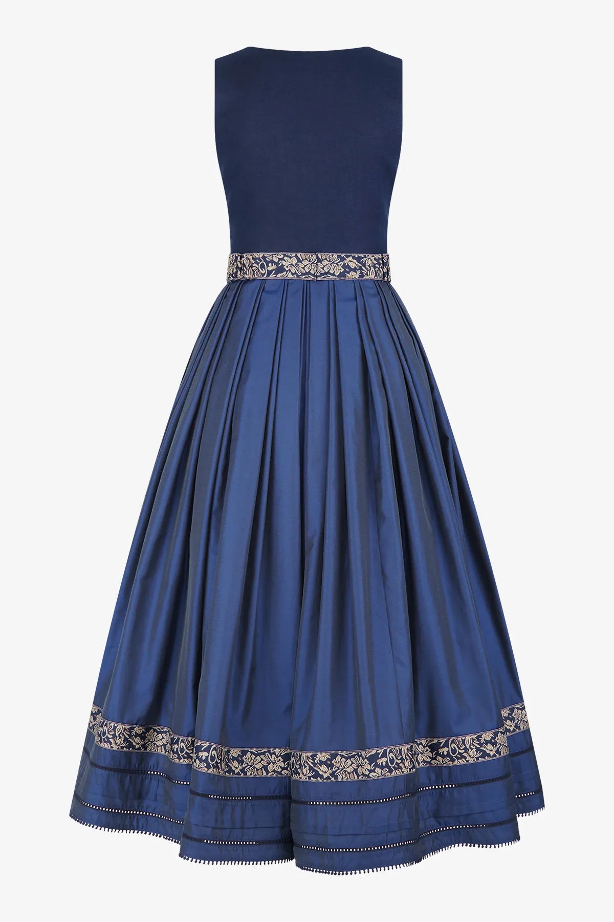 Dirndl mit Leinen und Seidenjacquard 02