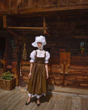 Baumwoll-Seiden-Dirndl 10