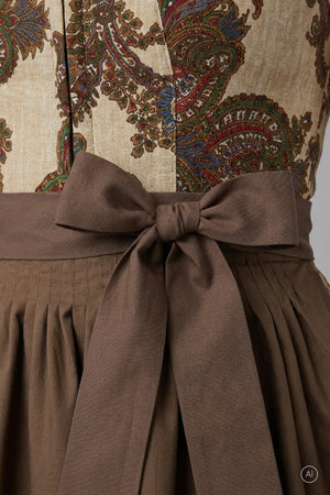 Dirndl im Alloverprint 07