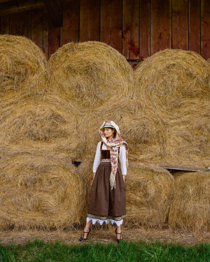 Samt-Dirndl mit Jacquardrock 03