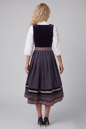 Samt-Dirndl mit Jacquardrock 04