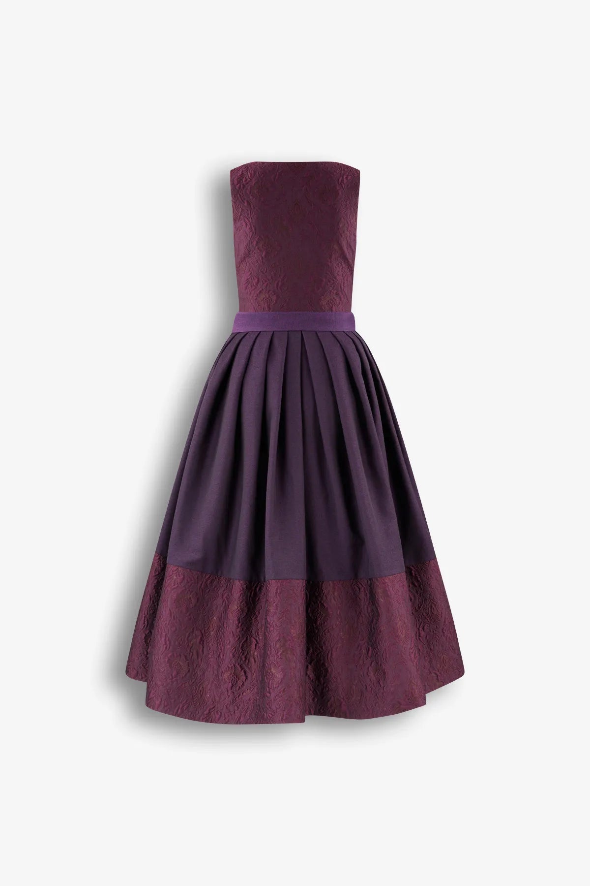 Jacquarddirndl mit Wollfinish 02