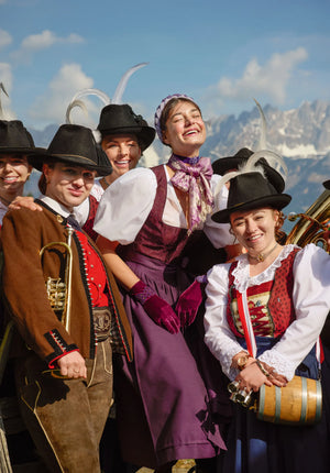 Jacquard Dirndl 08
