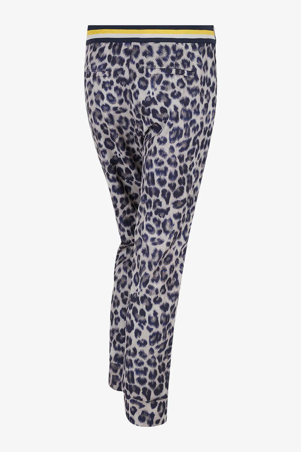 Jogging-Hose mit legerem Bein 02