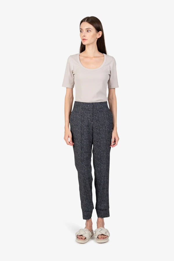 Jogging-Hose mit legerem Bein 02