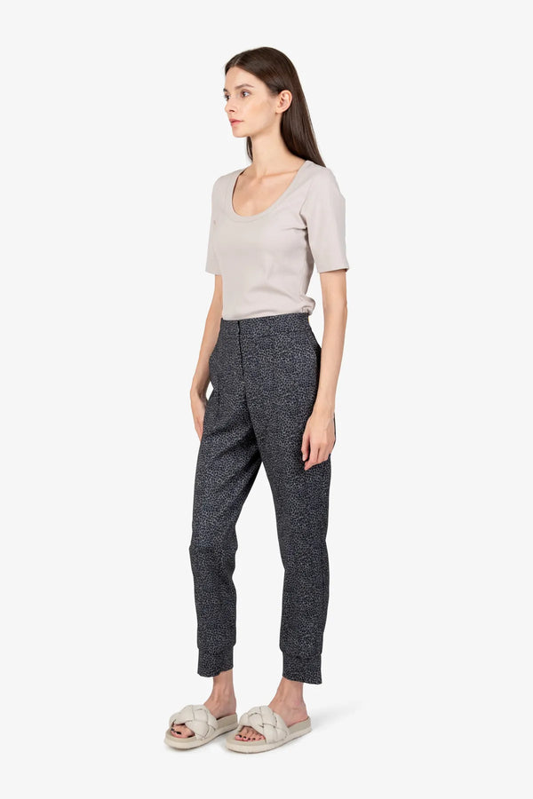 Jogging-Hose mit legerem Bein 03