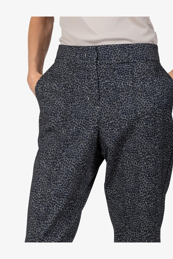 Jogging-Hose mit legerem Bein 06