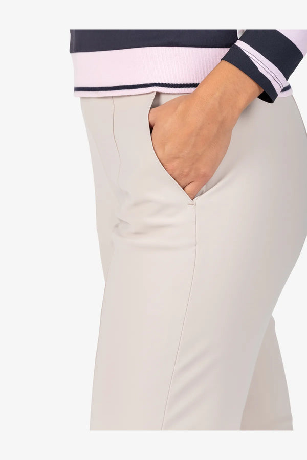 Klassische Hose mit Gummibund 06