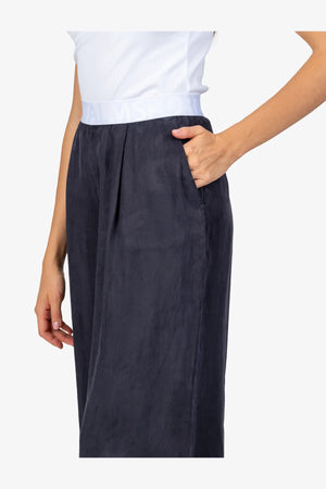 Hose mit weitem Bein 06