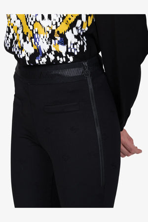 Schmale Jersey-Hose mit Monogramm 07