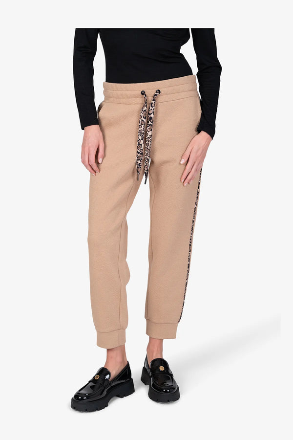 Jogginghose mit grafischem Jacquard 06