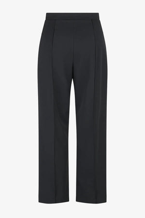 Lässige Hose mit Biesen 02
