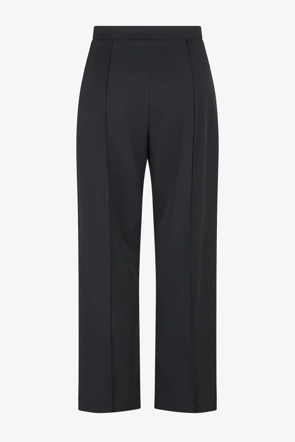 Lässige Hose mit Biesen 02
