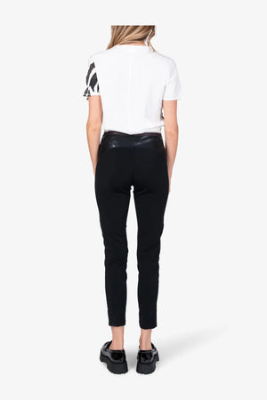 Leggings mit Kunstleder-Einsätzen 05