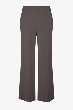 Schlupfhose mit feinem Saumschlitz 01
