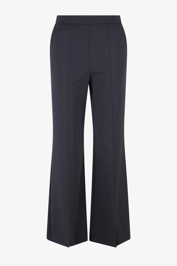 Schlupfhose mit feinem Saumschlitz 01