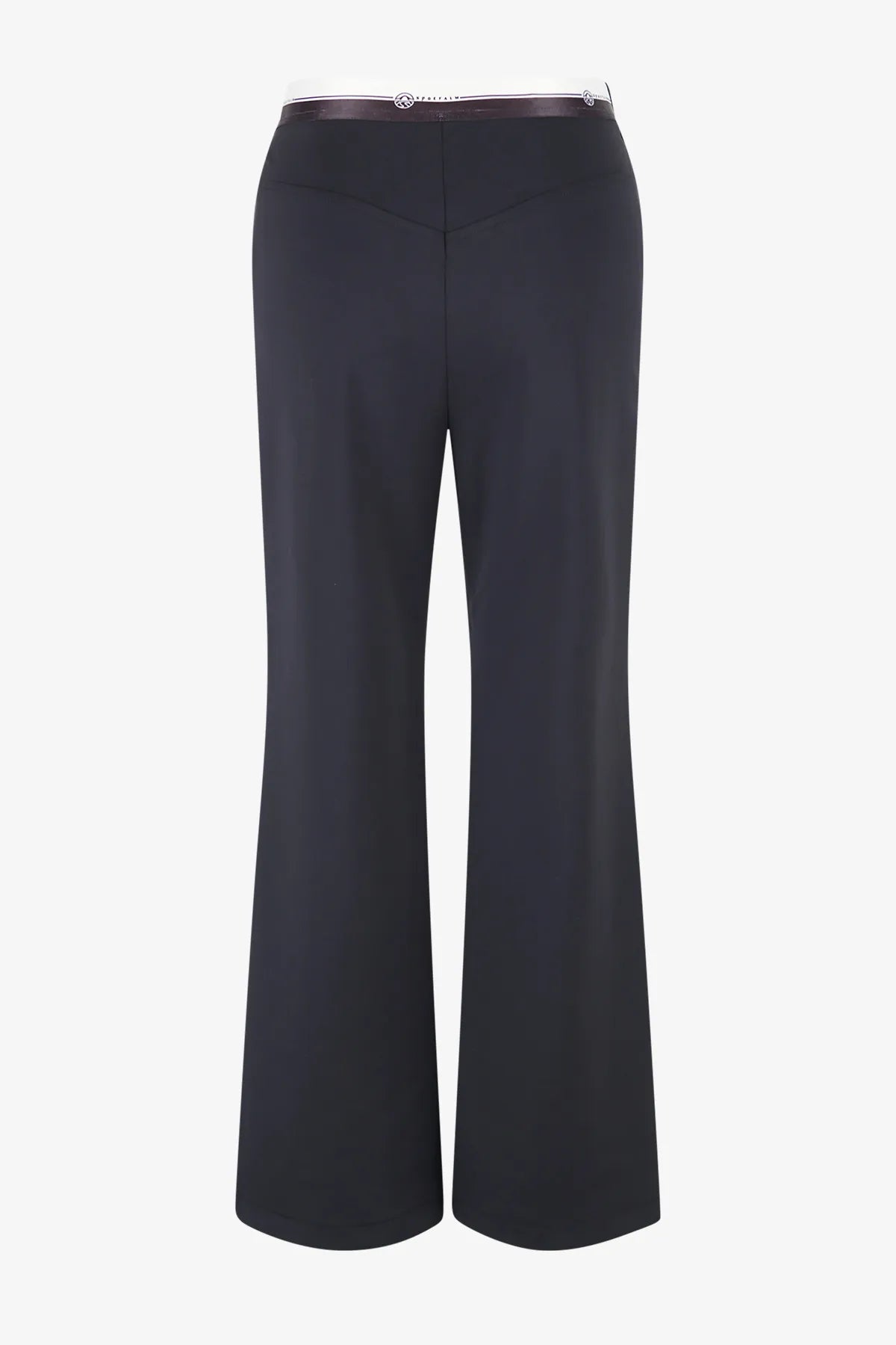 Schlupfhose mit feinem Saumschlitz 02