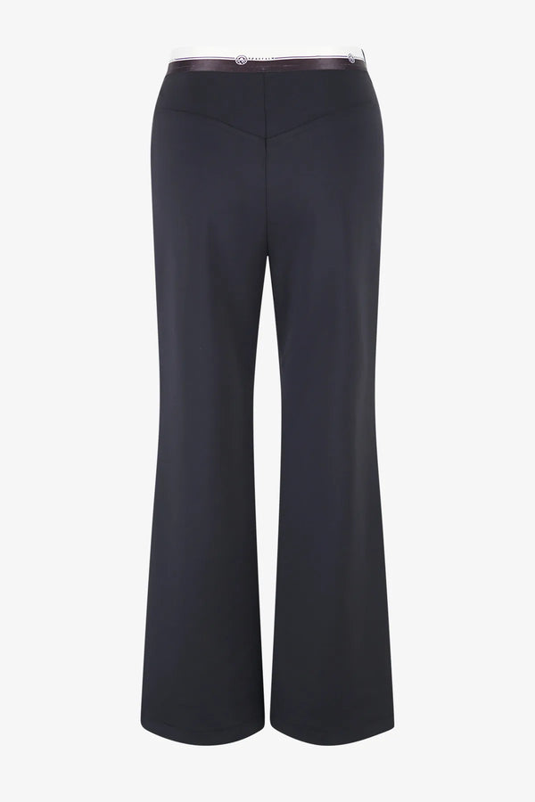 Schlupfhose mit feinem Saumschlitz 02