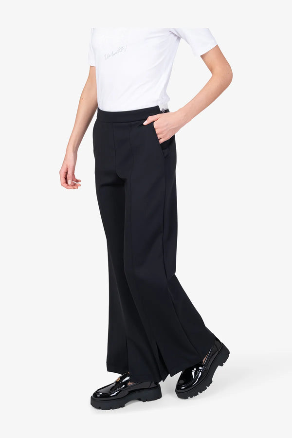 Schlupfhose mit feinem Saumschlitz 06