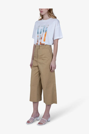 Hose mit eleganter Linienführung 04