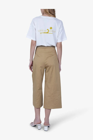 Hose mit eleganter Linienführung 05