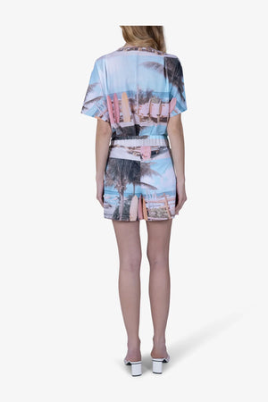 Sommerliche Shorts mit Print 05
