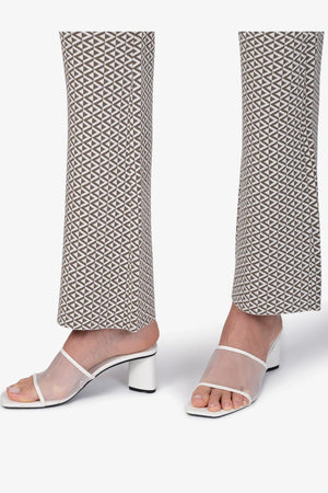 Flared-Hose mit grafischem Jacquard 07