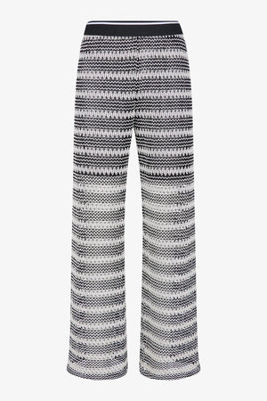 Schlupfhose in edler Häkeloptik 01