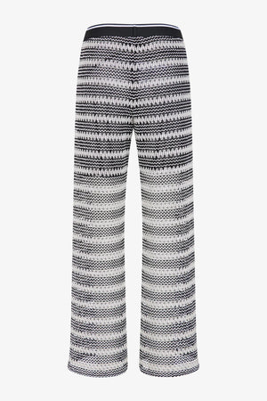 Schlupfhose in edler Häkeloptik 02