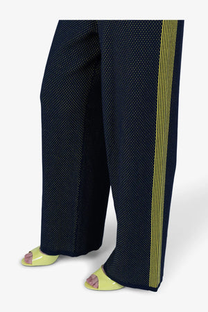 Hose aus softem Netzstrick 07