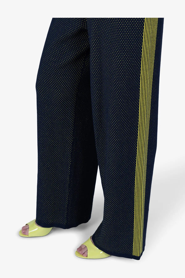 Hose aus softem Netzstrick 07