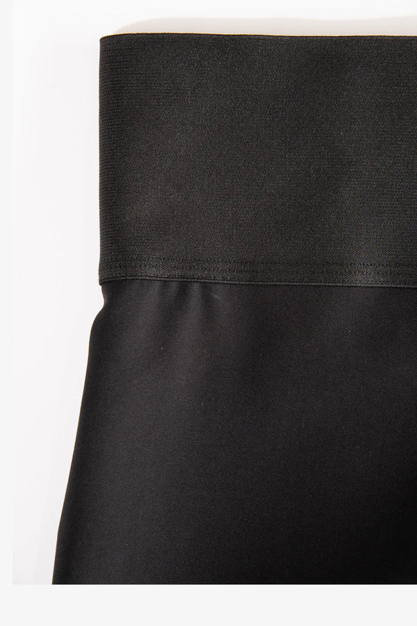Sporthose mit breitem Bund 04