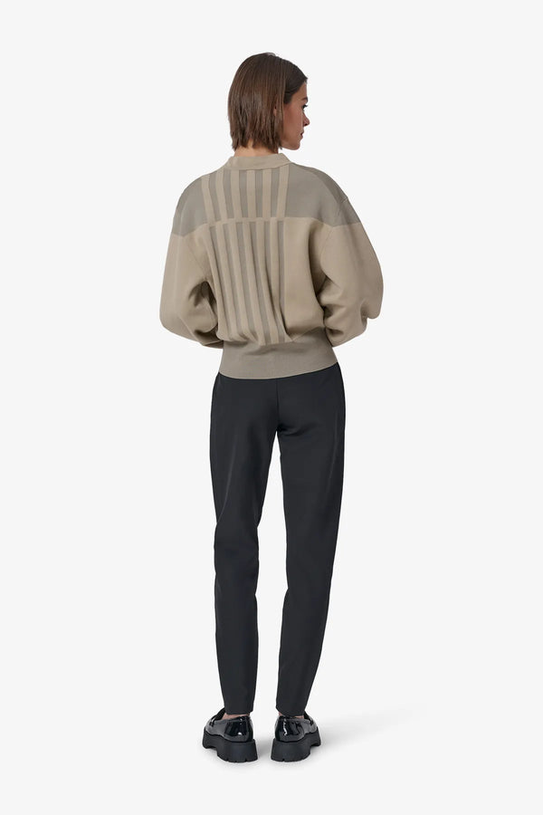 Sporthose mit breitem Bund 05