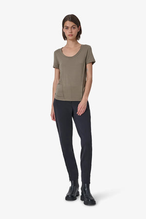 Slim-Fit-Hose mit aufregenden Details 03