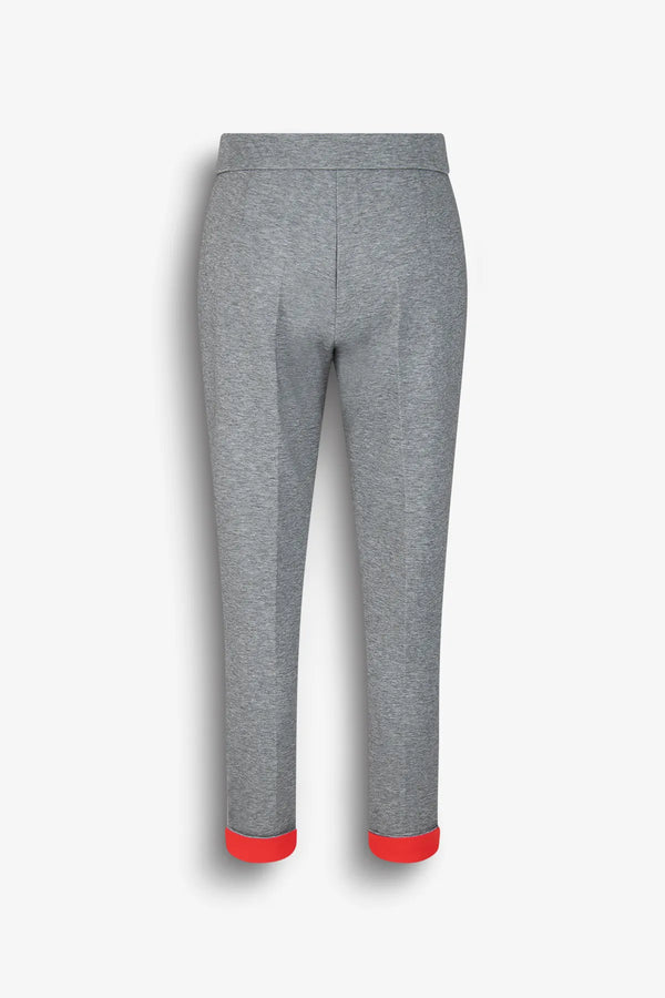 Hose mit moderner Silhouette 02