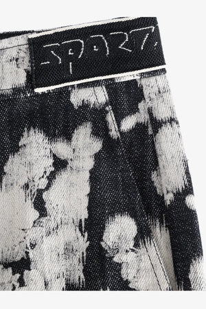 Jeanshose mit floralem Ätzdruck 08