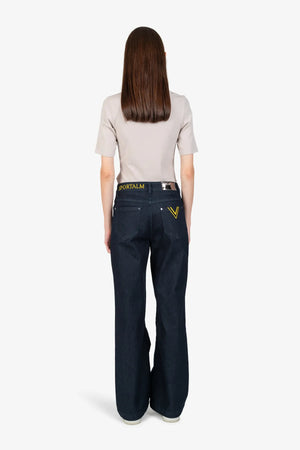 Jeans mit geradem Bein 04
