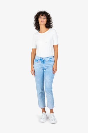 Jeans mit geradem Bein 02