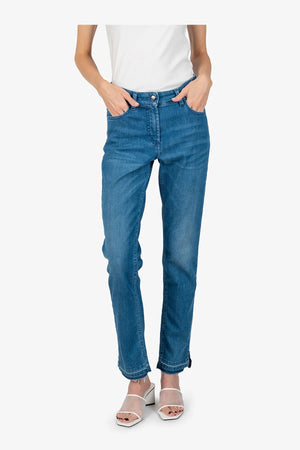 Jeans mit schmalem Bein 05