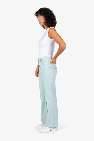 Jeans mit weitem Bein 03