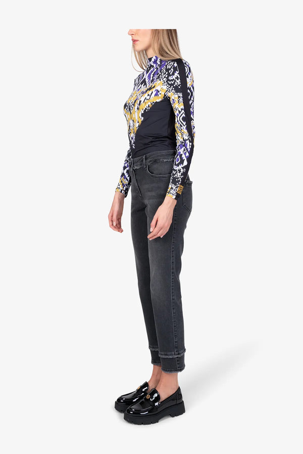 Straight-Leg-Jeans mit Fransenkanten 04