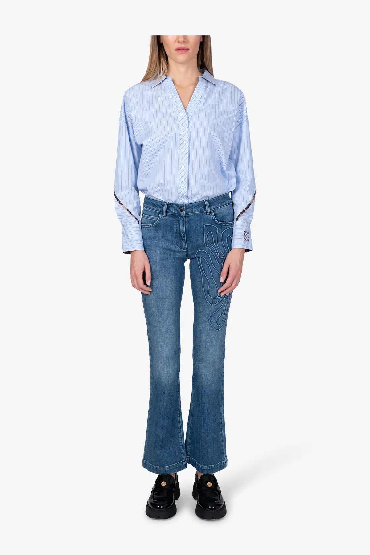 Boot-Cut-Jeans mit Stickerei 03