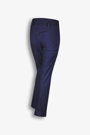 Skihose mit ausgestelltem Bein 02