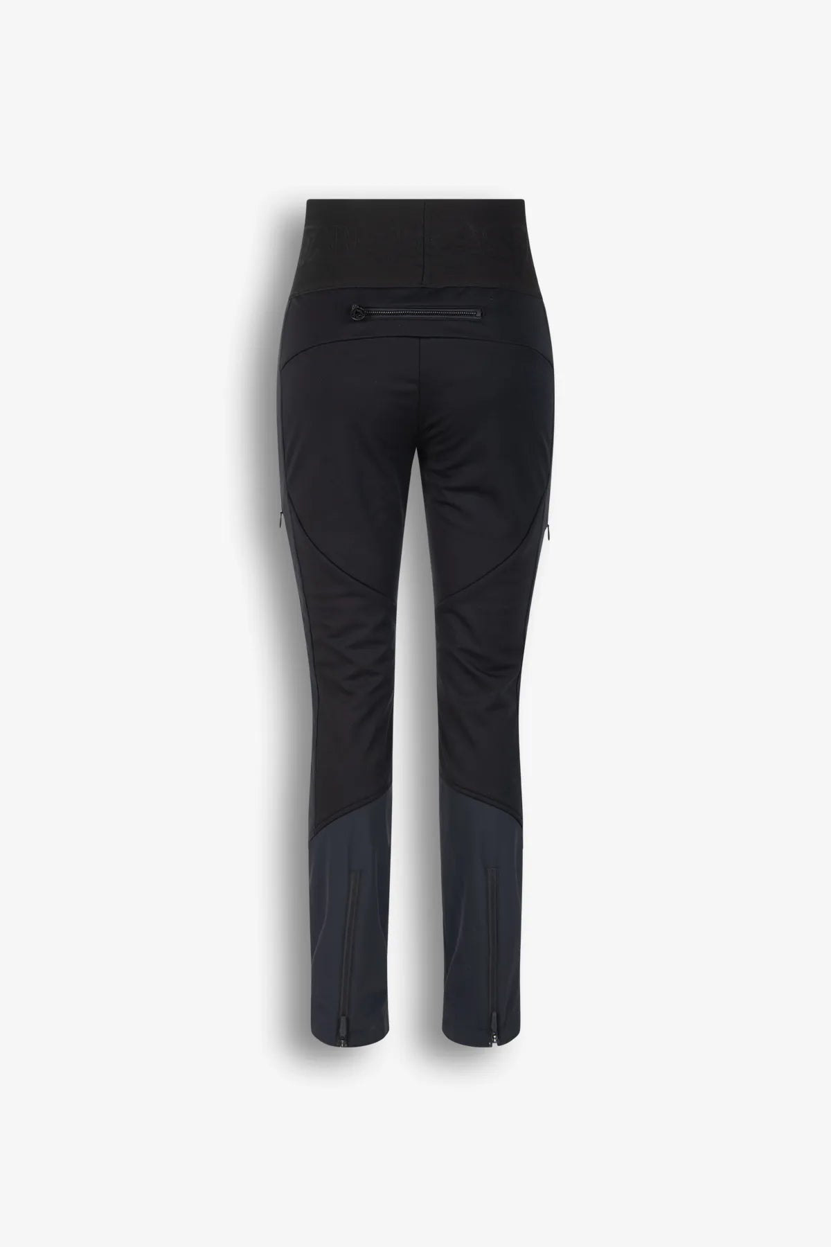 Tourenhose mit Belüftungsschlitzen 02